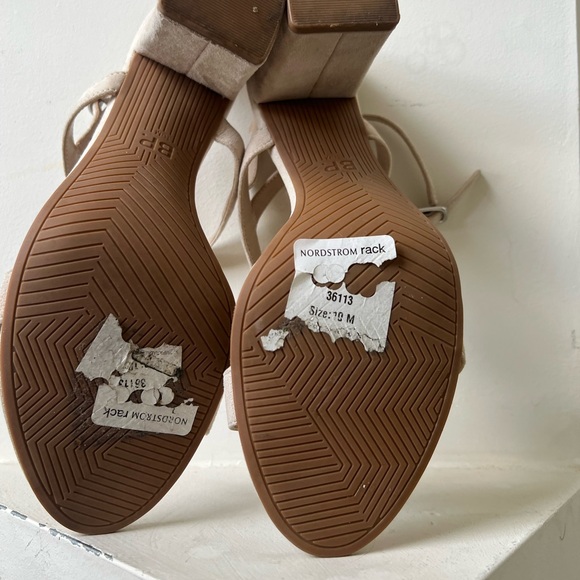 BP. Cream Block Heel Sandal Heels - Picture 4 of 5